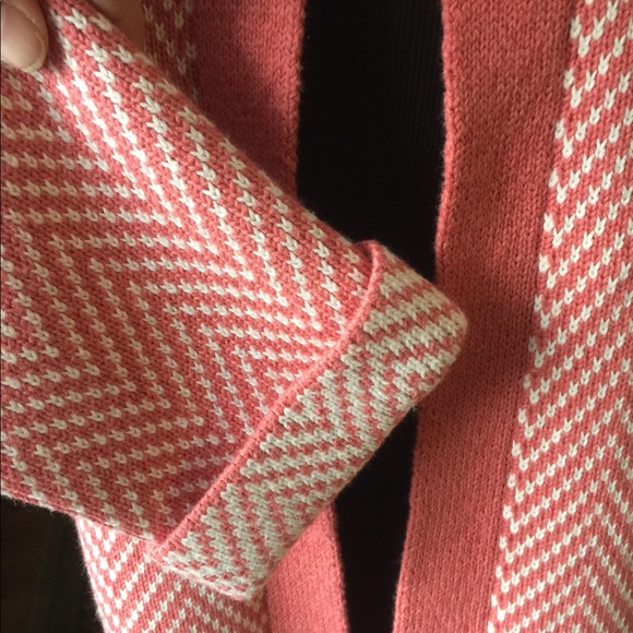 Beautiful Sweater Made in London Size 12 - Picture 3 of 7